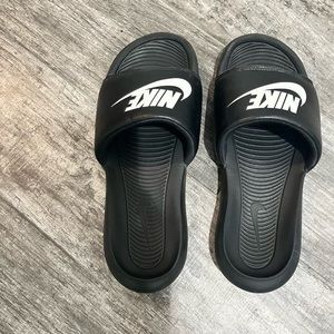 Men’s Nike slides size 9